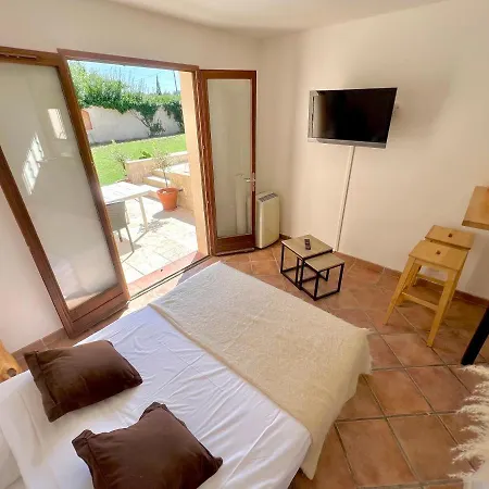 Studio Avec Jacuzzi Et Piscine Lorgues Exterior photo