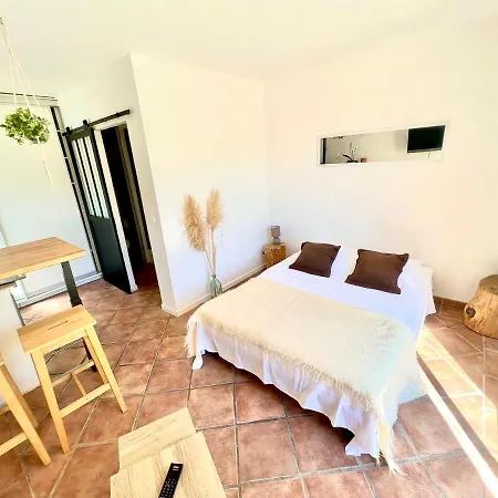Studio Avec Jacuzzi Et Piscine Lorgues Exterior photo