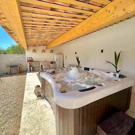 Studio Avec Jacuzzi Et Piscine Lorgues Exterior photo