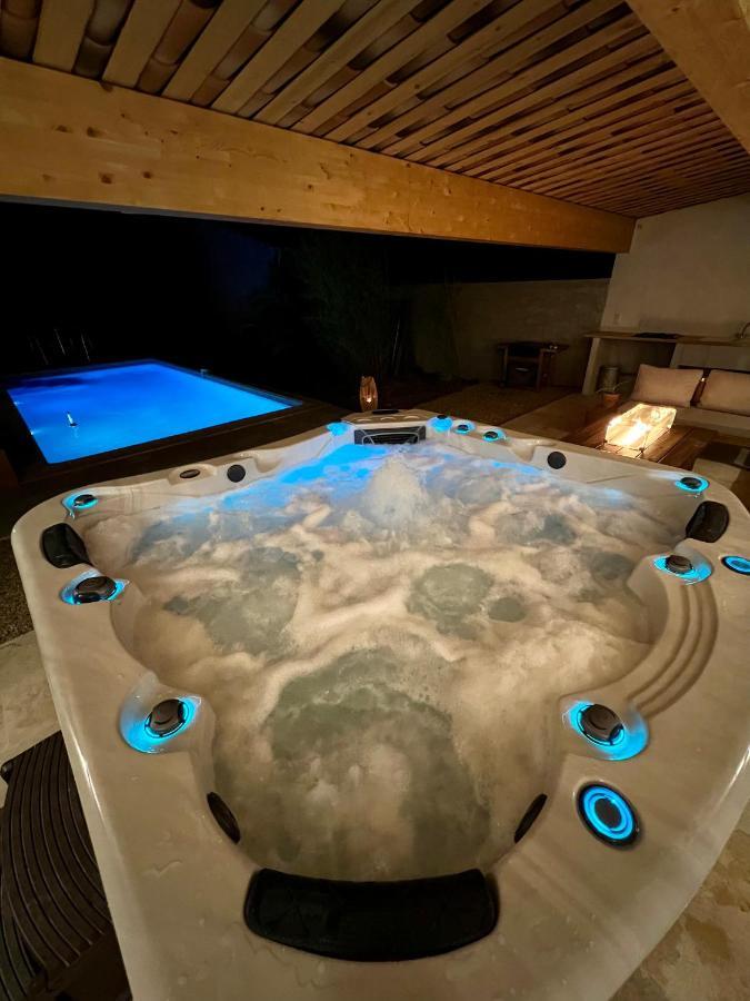 Avec Jacuzzi Et Piscine * Lorgues