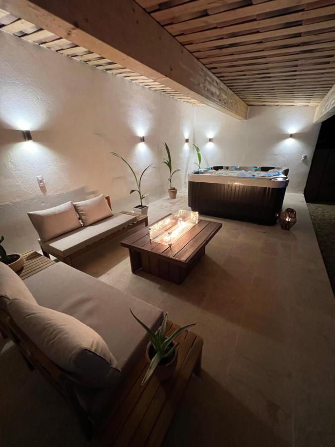 Avec Jacuzzi Et Piscine Villa *